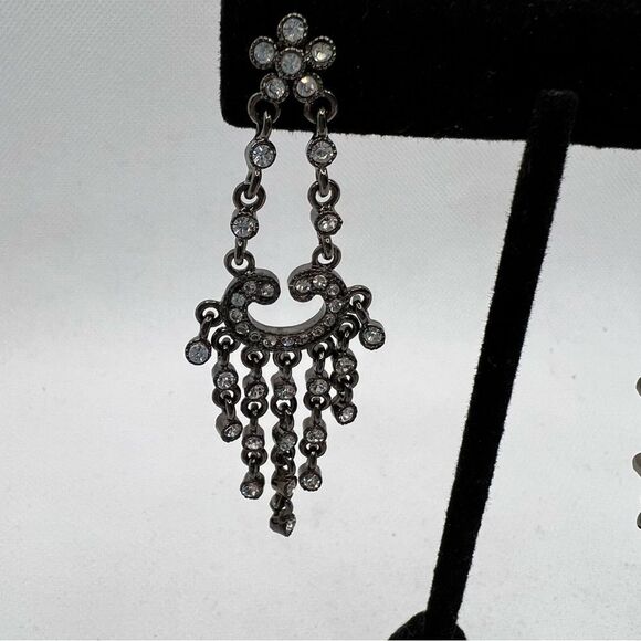 Chandelier rhinestone studded dramatic statement post earrings - Picture 5 of 5